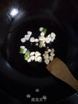 粗犷的辣椒吃法——黄豆酱炒辣椒的做法步骤：3