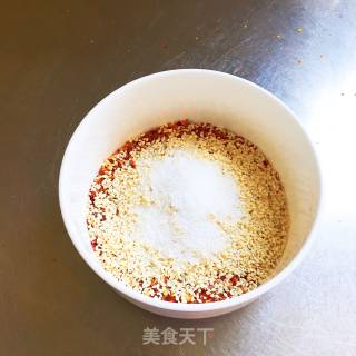 芝麻辣椒油的做法步骤：4