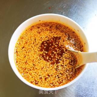 芝麻辣椒油的做法步骤：7