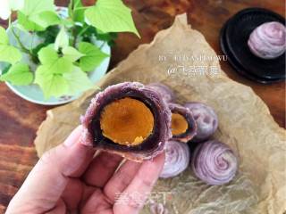 赏味中秋、乐享团圆～【紫薯螺旋蛋黄酥】的做法步骤：30