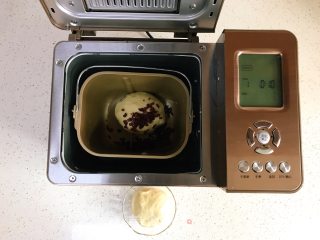 可可双色面包（面包机版）的做法步骤：5