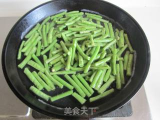 豆角炒藕丝的做法步骤：3