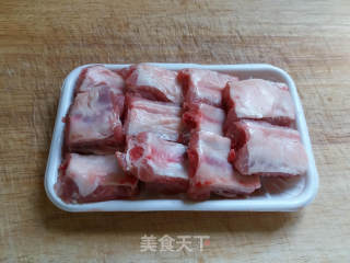 豆豉蒸排骨的做法步骤：1