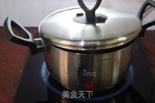 土红酒洋梨的做法步骤：5