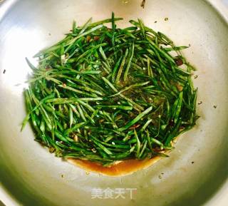眉豆炒虾酱的做法步骤：7