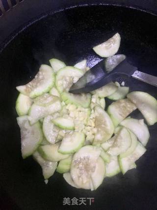 快手炒丝瓜的做法步骤：4