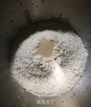 奶香面包的做法步骤：1