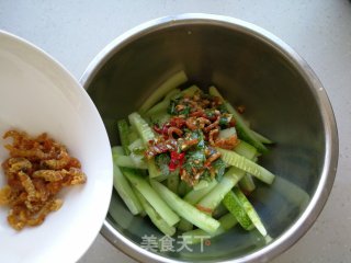 海米拌黄瓜的做法步骤：7