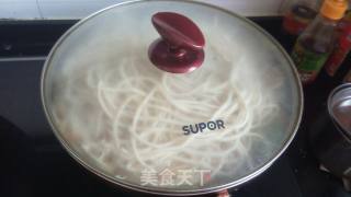 五花肉焖面的做法步骤：8