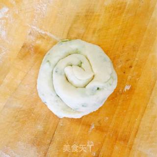葱油饼的做法步骤：6