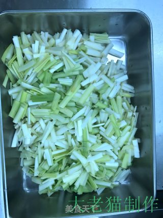 回锅肉的做法步骤：3