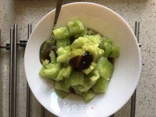 蒜茸拌黄瓜的做法步骤：4