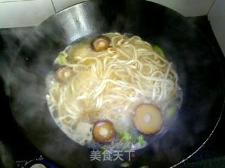 香菇油菜面的做法步骤：7