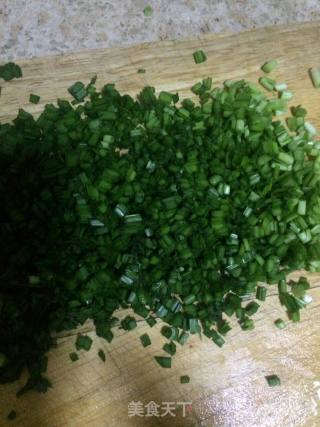韭菜鸡蛋饺的做法步骤：2