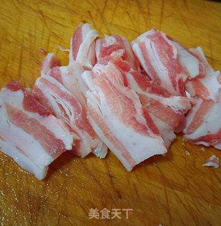 五花肉片烧茄子的做法步骤：2