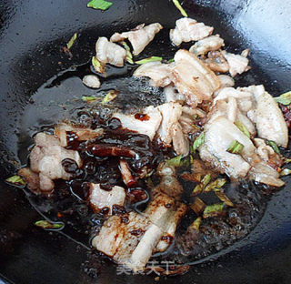 五花肉片烧茄子的做法步骤：7