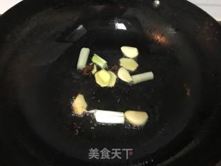 鲫鱼豆腐汤/孕妇/儿童营养餐食谱的做法步骤：3