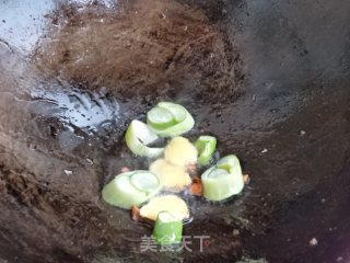 杏鲍菇烧肉的做法步骤：3