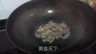 虾仁焖南瓜的做法步骤：3