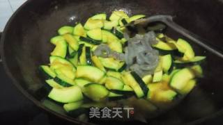 虾仁焖南瓜的做法步骤：8