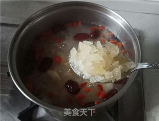 红枣雪梨银耳羹的做法步骤：9