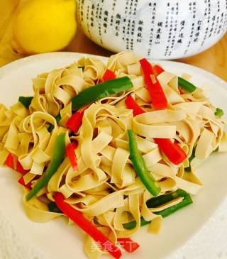 素炒豆腐皮的做法步骤：9