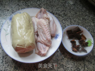 中翅烧素鸡的做法步骤：1