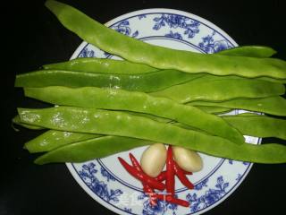 酸辣芸豆丝的做法步骤：1