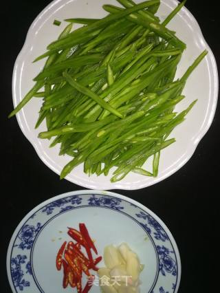 酸辣芸豆丝的做法步骤：2