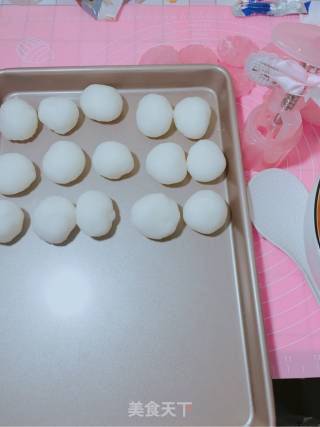 冰皮月饼 新手简单的做法步骤：1