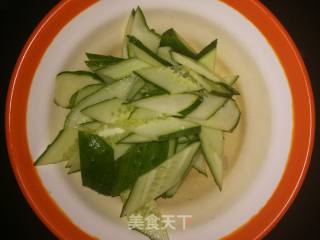 腐竹拌黄瓜的做法步骤：2