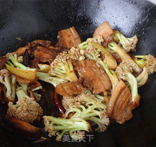 肉片炒菜花的做法步骤：9