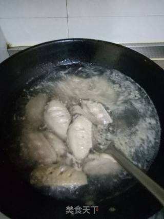 可乐鸡翅的做法步骤：2