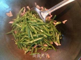 迷豆炒肉的做法步骤：3