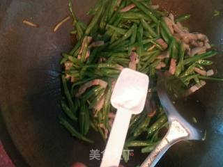迷豆炒肉的做法步骤：4