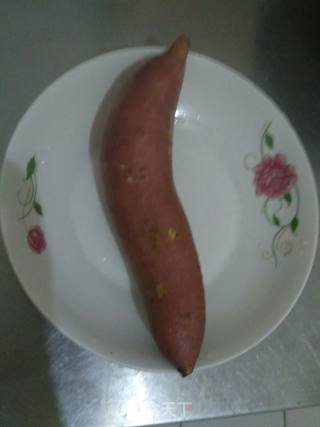 微波炉烤红薯的做法步骤：1