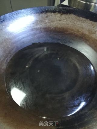 泡菜炒红薯粉的做法步骤：2
