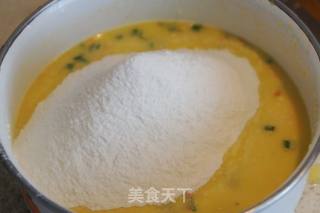 快手早餐——葱香嫩玉米饼的做法步骤：4