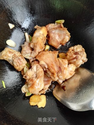土豆炖兔肉的做法步骤：6