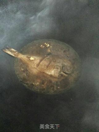 红烧鲳鱼的做法步骤：3