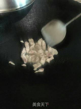 肉片炒平菇的做法步骤：1