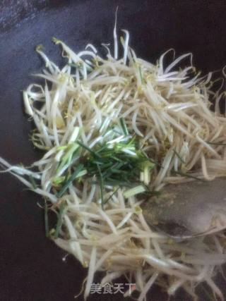 清炒绿豆芽的做法步骤：2