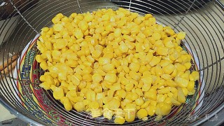 锅贴玉米的做法步骤：1