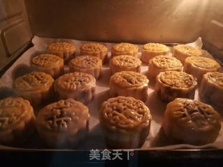 广式蛋黄月饼(63 克x20个)的做法步骤：8