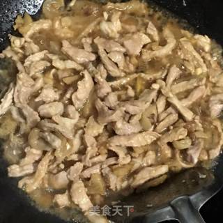酸菜肉丝炒毛豆的做法步骤：6
