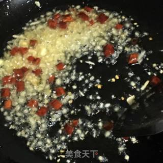 酸菜肉丝炒毛豆的做法步骤：7