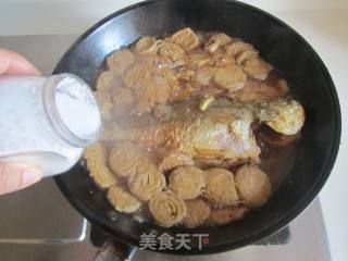 黄鱼烧霉千张的做法步骤：10