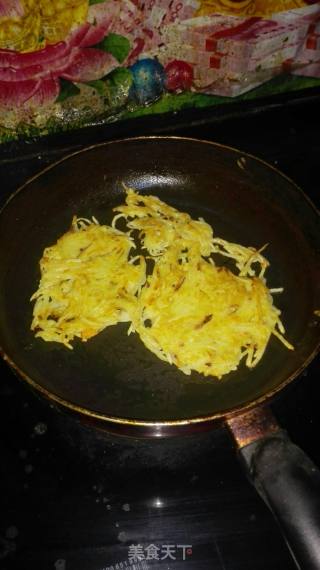 土豆饼的做法步骤：3
