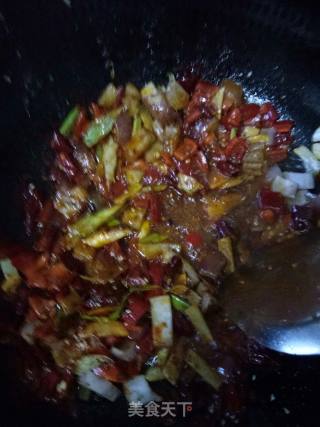 孜然小鲫鱼的做法步骤：12