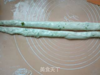 葱香手撕饼的做法步骤：7